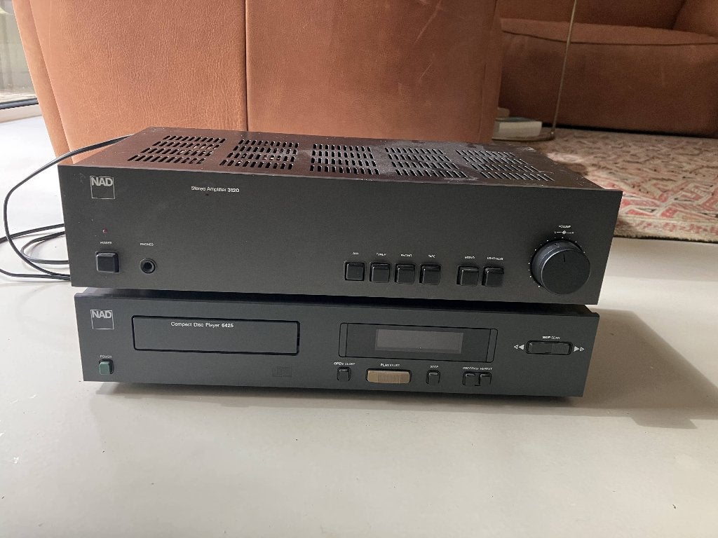 NAD receiver 3120 en cd-speler 5425, Gebruikt, 120 watt of meer, Stereo, Ophalen