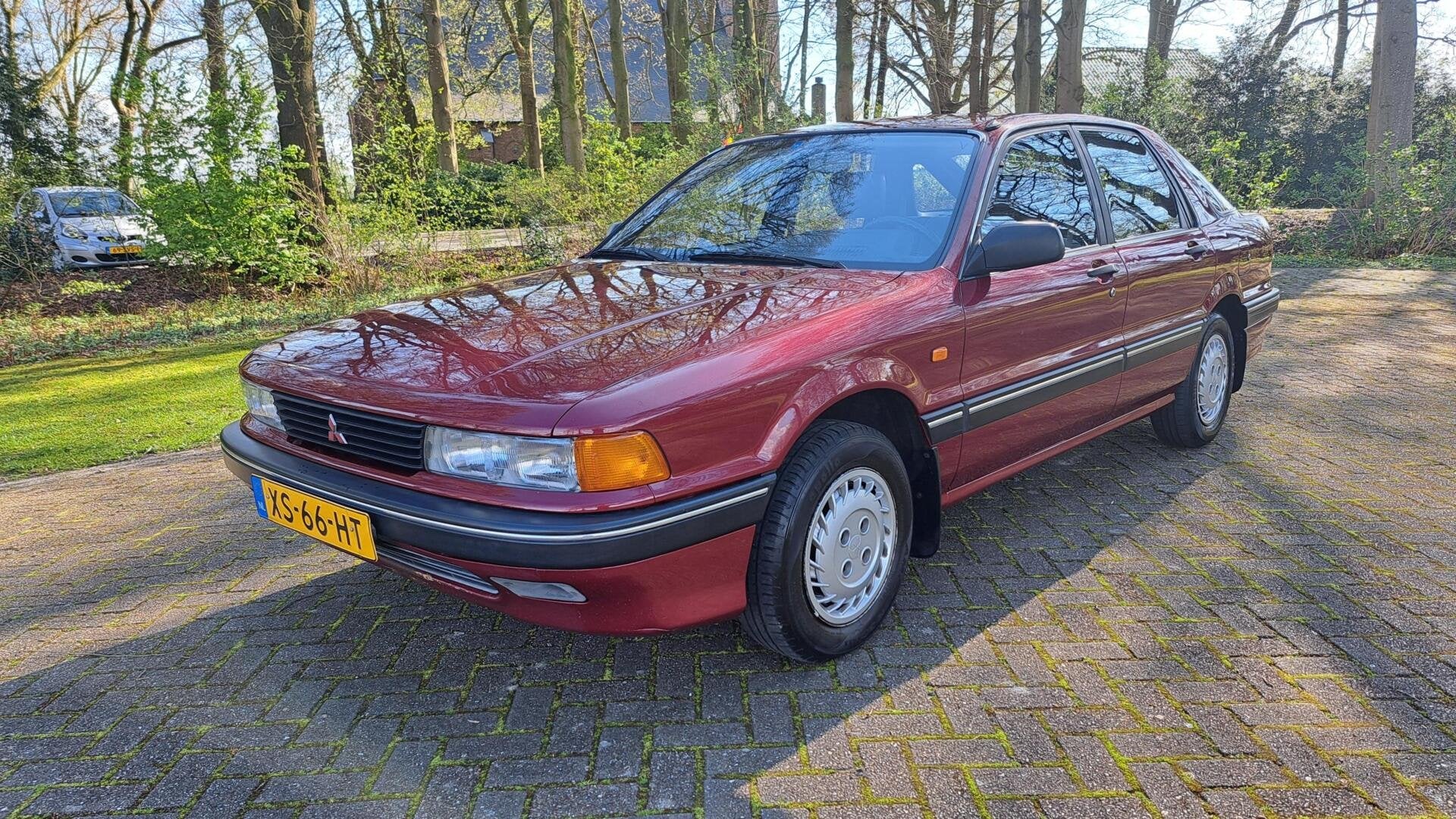 Mitsubishi Galant 1.8 GL 5drs 95dkm UNIEKE STAAT & ZELDZAAM!, Auto's, Voorwielaandrijving, Gebruikt, Zwart, 4 cilinders