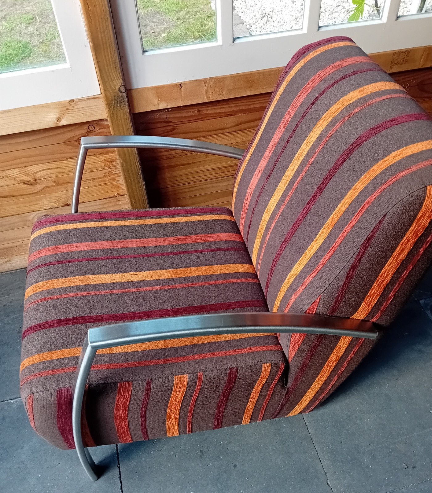 Retro vintage art deco fauteuil met streepdessing, Ophalen, Bruin, Modern, Gestreept, Vintage, Retro, Metaal