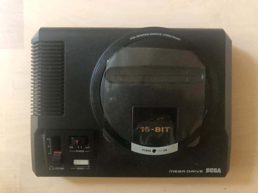 Sega mega drive mini 42 games versie, Spelcomputers en Games, Spelcomputers | Sega, Gebruikt, Mega Drive, Met 2 controllers, Met games