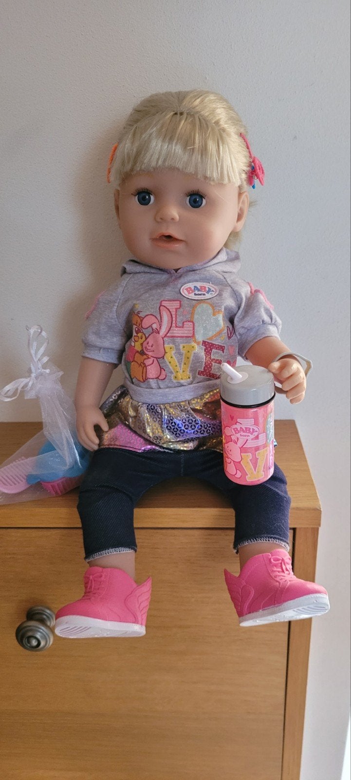 BABY born pop met kleding, flesje, kam en borstel, Kinderen en Baby's, Speelgoed | Poppen, Ophalen, Zo goed als nieuw, Babypop
