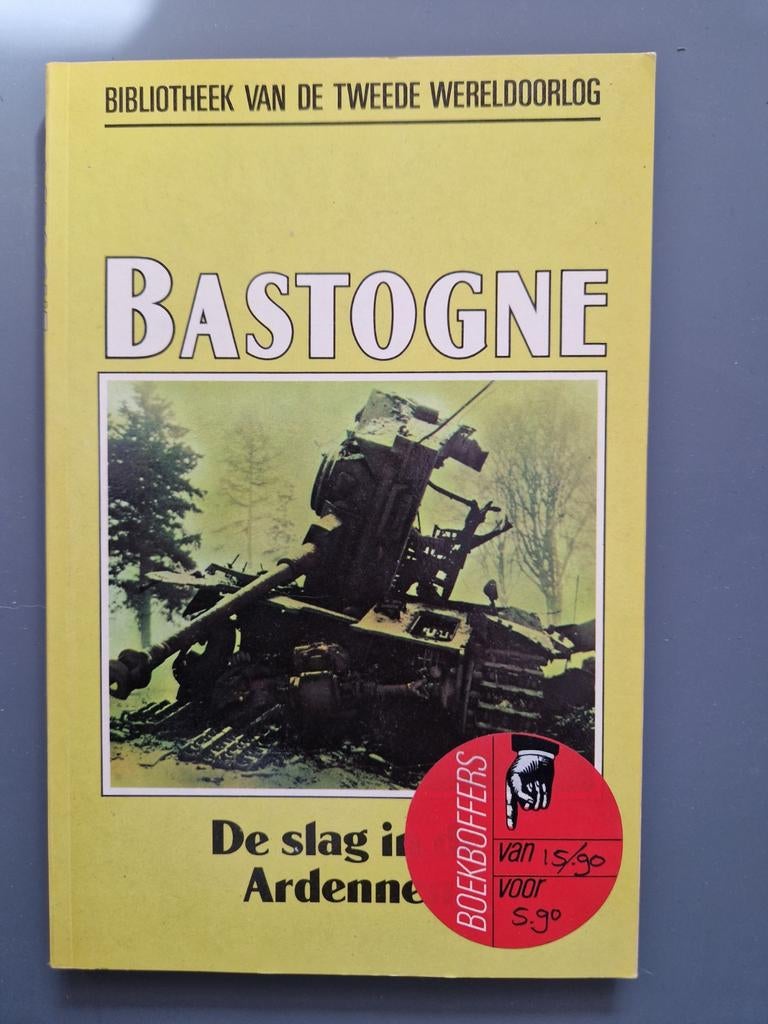Boek Bastogne: De slag in de Ardennen, Boeken, Ophalen of Verzenden, Tweede Wereldoorlog, Gelezen