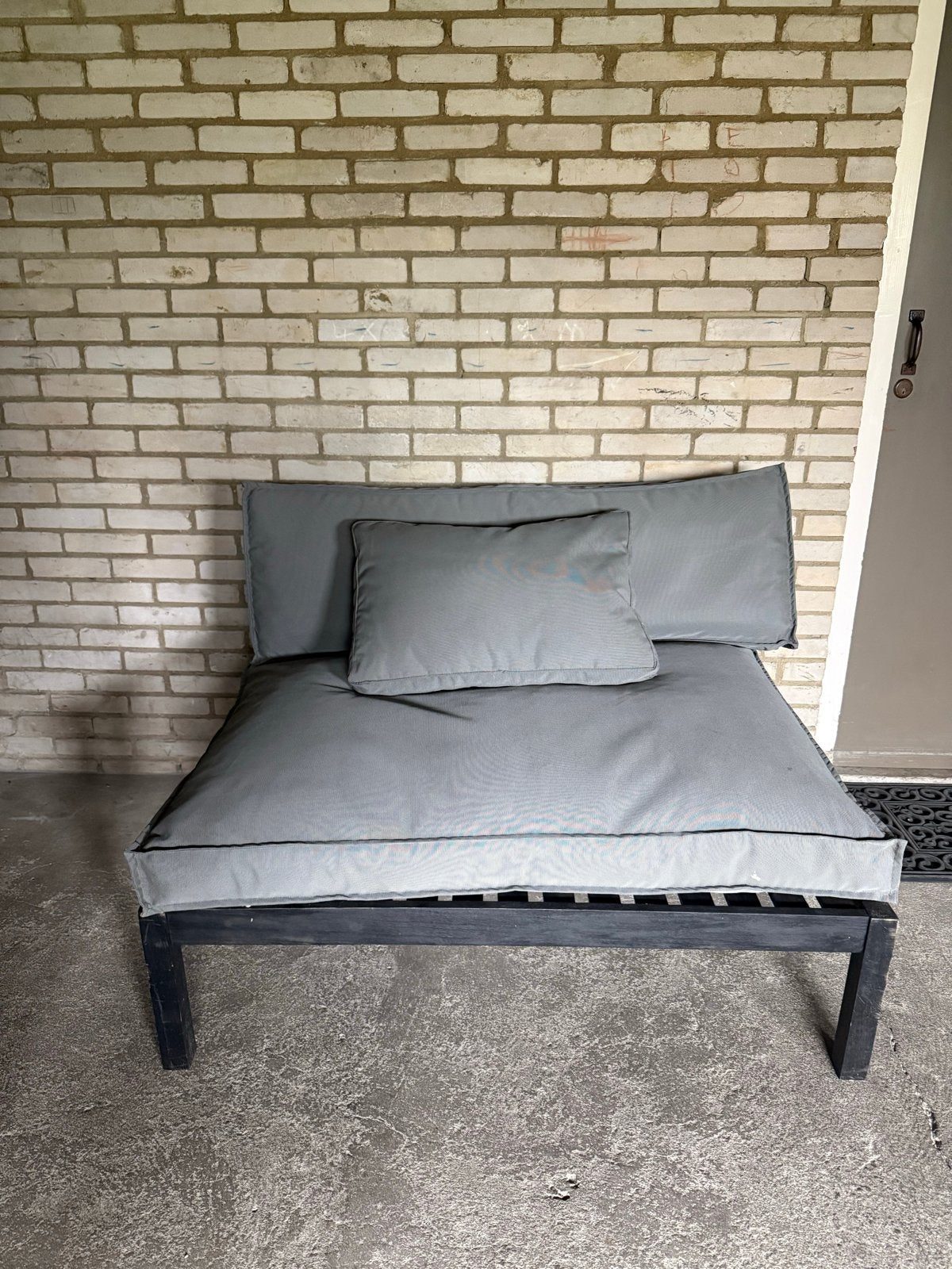 Leuk bankje van Kwantum, inclusief kussens, Huis en Inrichting, Banken | Bankstellen, Ophalen, Gebruikt, Tweepersoons, 75 tot 100 cm