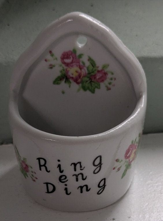 Vintage Ring en Ding wandhanger voor ringen en oorbellen, Overige materialen, Wit, Ophalen of Verzenden, Zo goed als nieuw