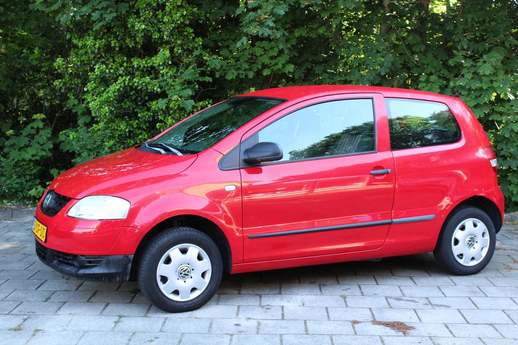 Volkswagen Fox 1.2 Trendline APK nieuw! mooi autootje!, Voorwielaandrijving, Zwart, 4 stoelen, 1198 cc