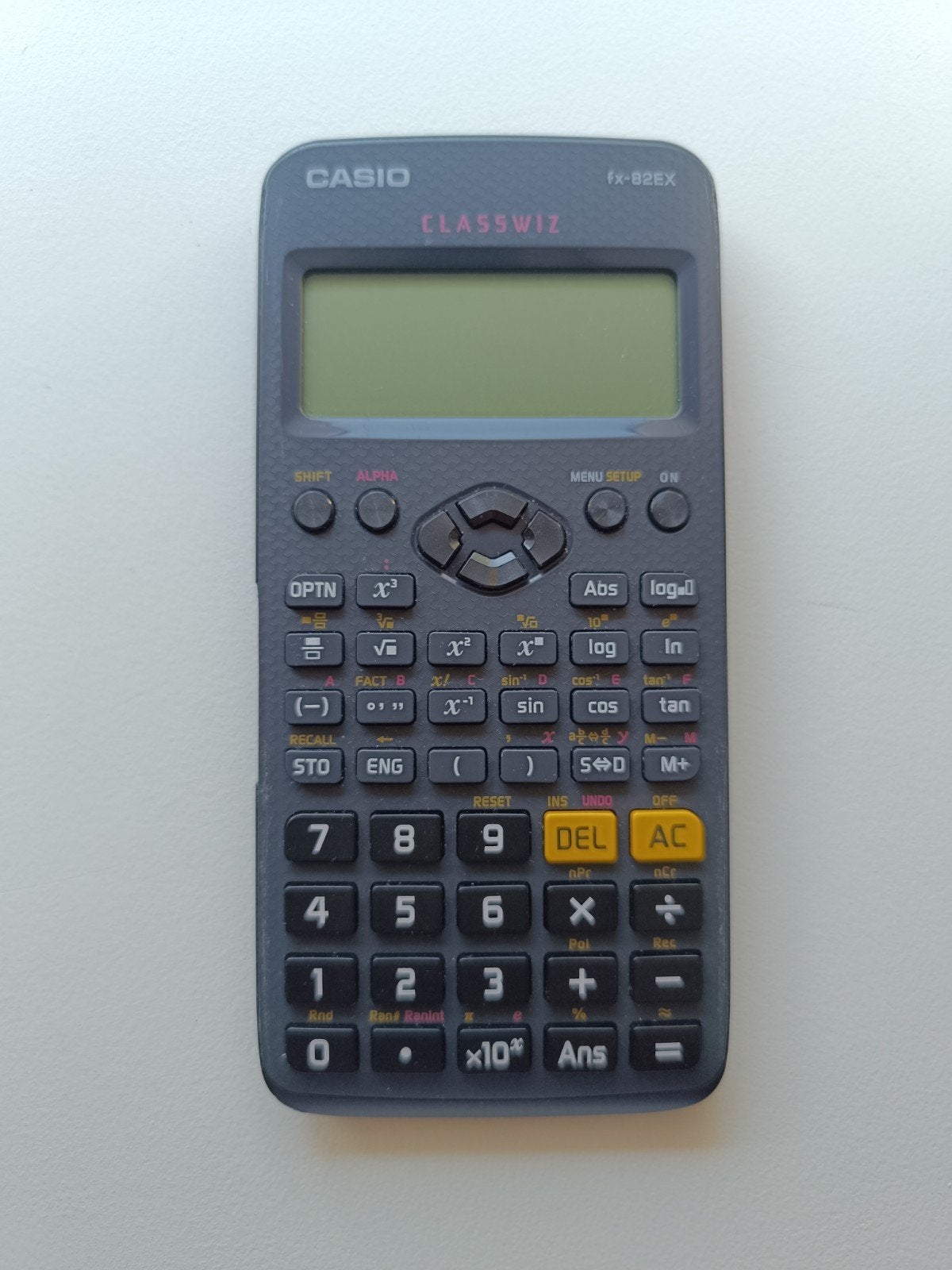 Rekenmachine Casio fx-82EX - geschikt voor toetsen/examens, Diversen, Rekenmachines, Ophalen of Verzenden, Zo goed als nieuw
