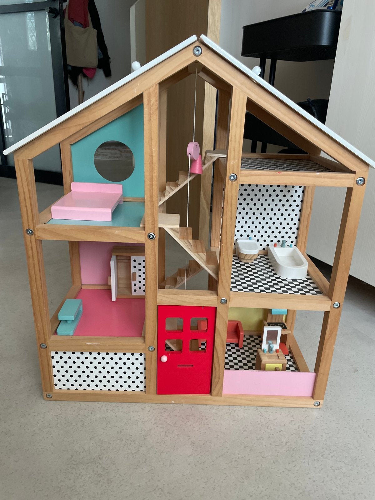 Houten poppenhuis hema met meubels - Zo goed als nieuw, Kinderen en Baby's, Ophalen, Zo goed als nieuw, Overige typen