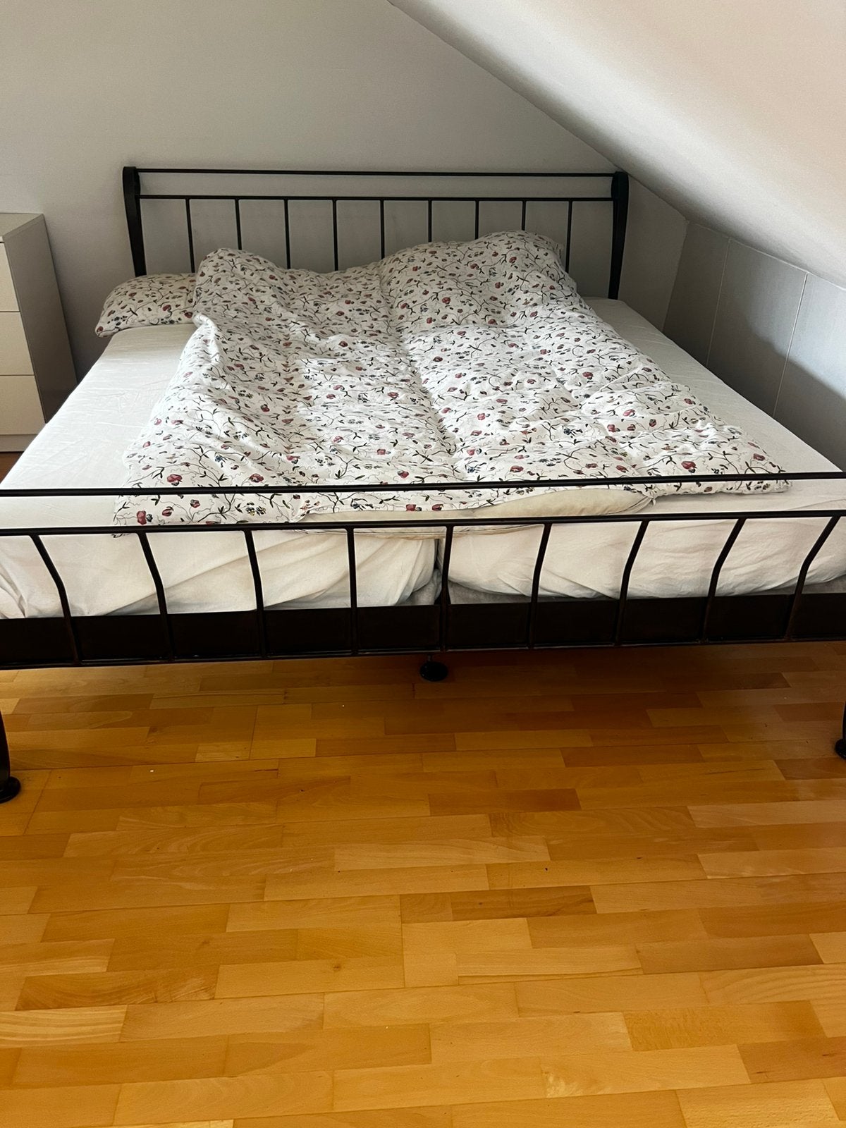 Romantisch bedframe matrasmaat 220x180 incl 2x80 matrassen, Ophalen, Gebruikt, Tweepersoons, 180 cm