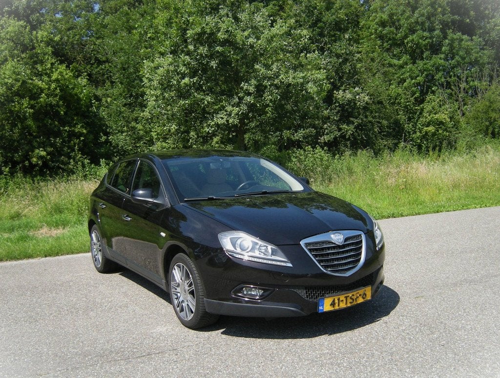 Lancia Delta 1.8-16V Di Platinum . 5 Drs AUTOMAAT . Airco ., Euro 5, Gebruikt, Beige, 4 cilinders