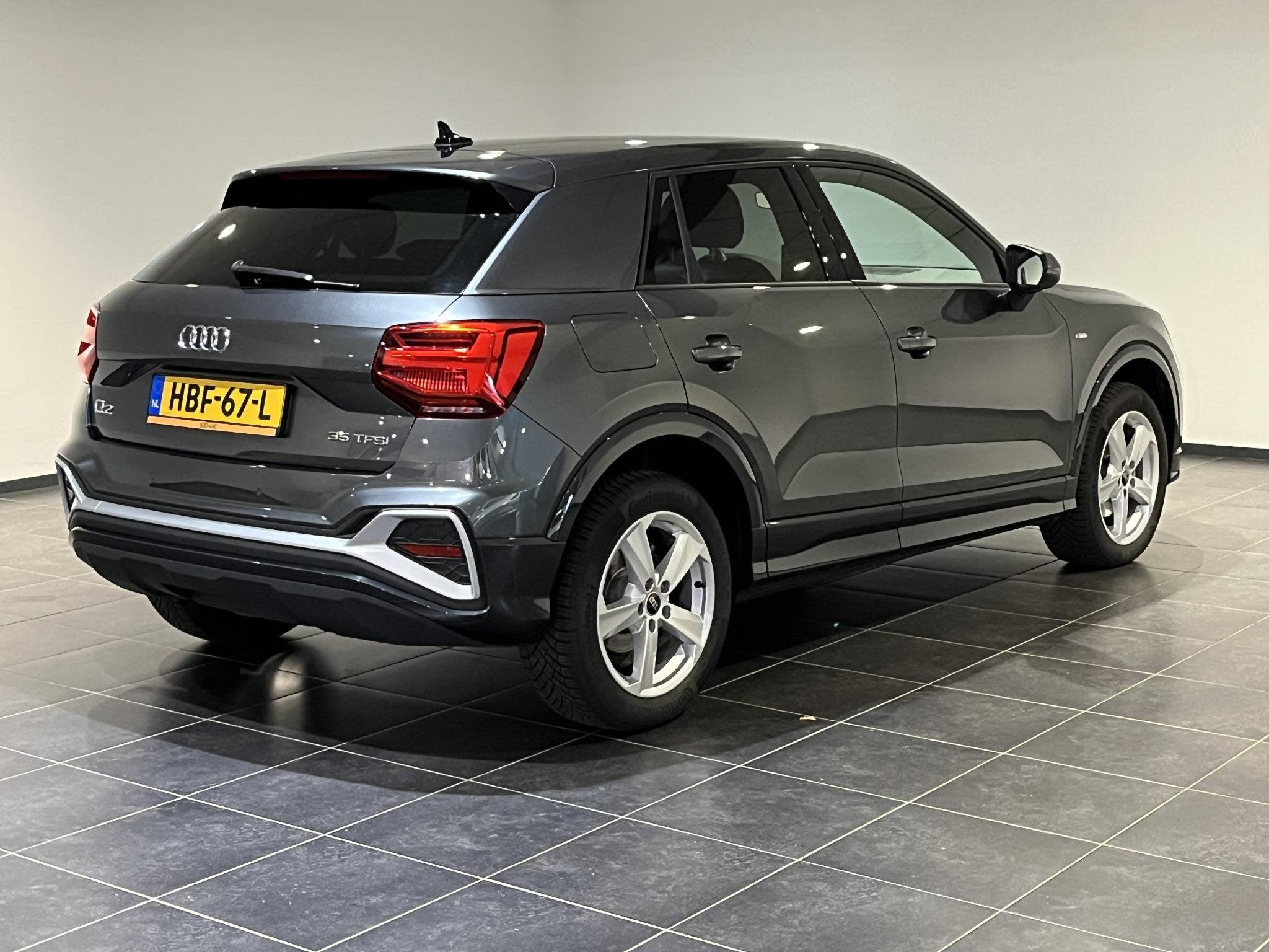 Audi Q2 35 TFSI S Edition | S-Line | Apple Carplay/Android A, Auto's, 4 cilinders, 150 pk, Leder en Stof, Origineel Nederlands