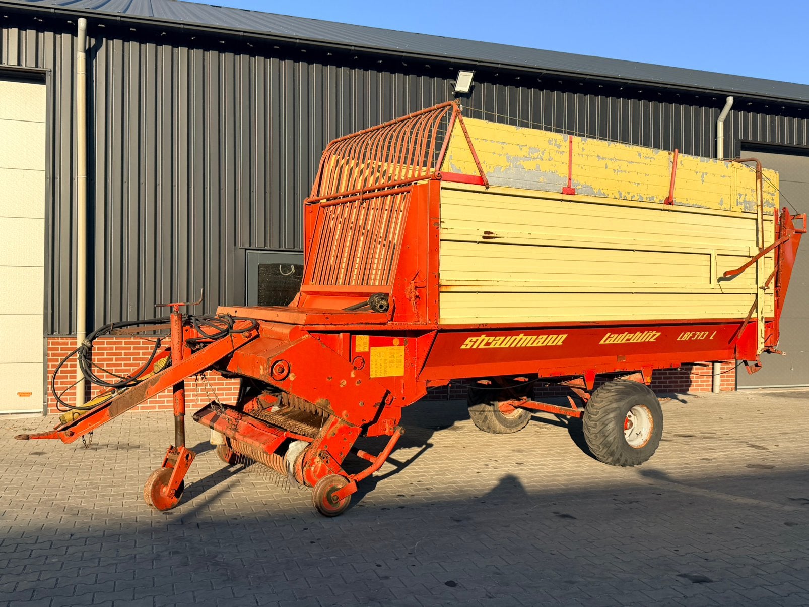 Strautmann ladeblitz LBF 313 L  Opraapwagen ladewagen, Ophalen