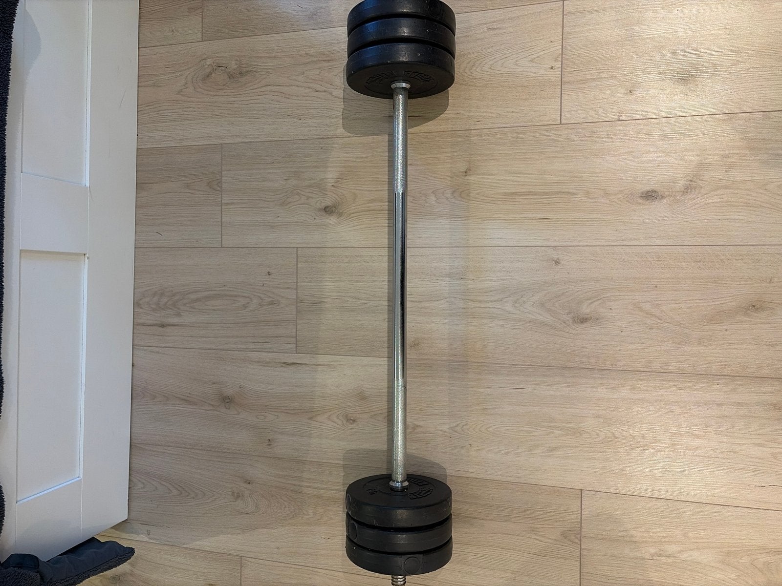 Barbell met 6x 2,5 kg schijven (totaal 22,5 kg), Ophalen, Zo goed als nieuw, Armen, Halterstangen