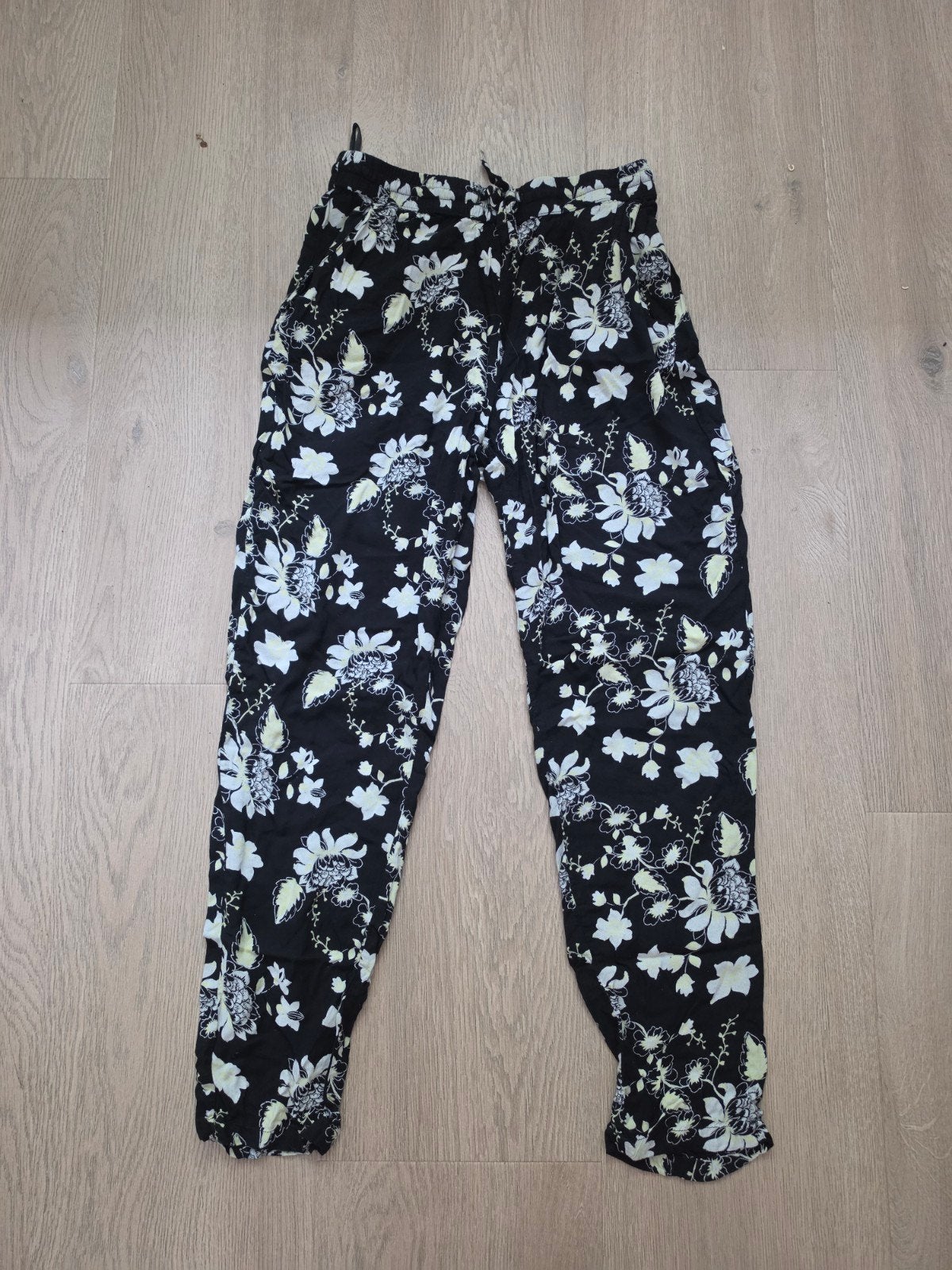 Zwarte broek maat 38, Maat 38/40 (M), Zwart, Ophalen of Verzenden, Zo goed als nieuw