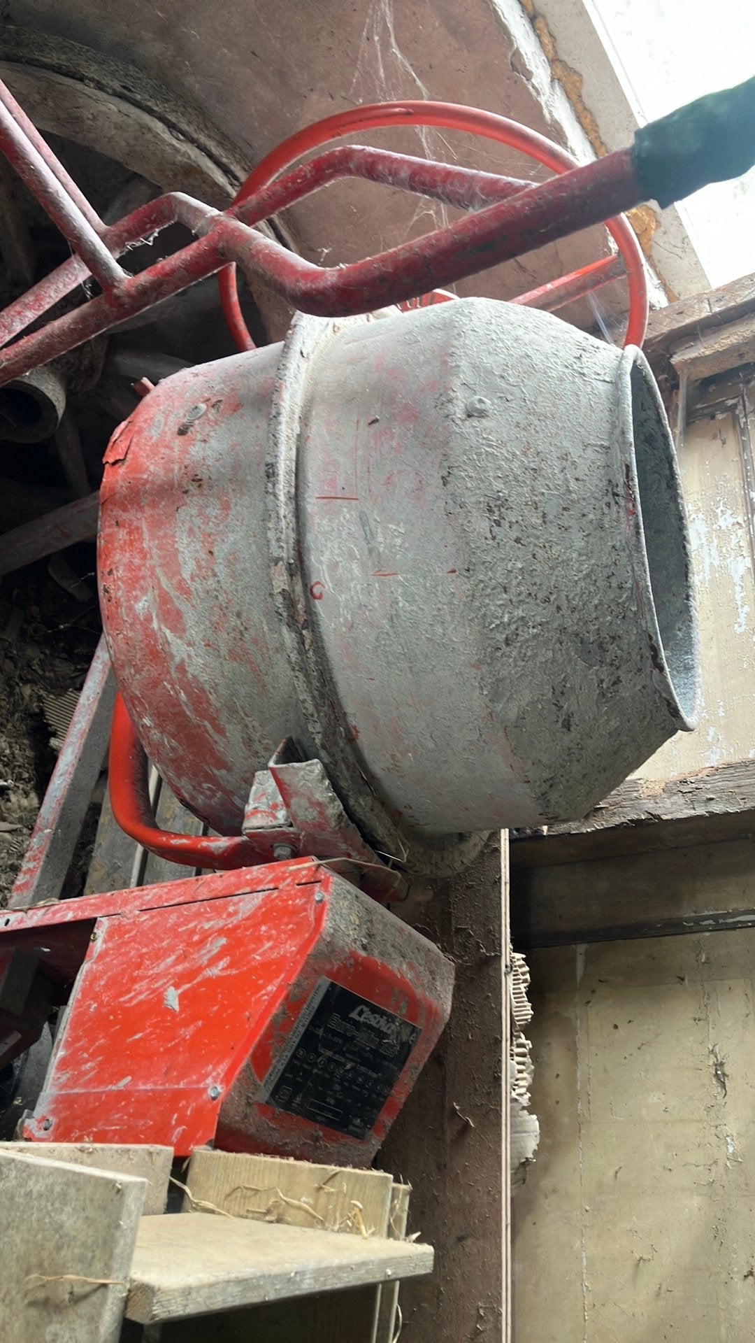 Lescha beton molen opknapper, Doe-het-zelf en Verbouw, Betonmolens, Ophalen of Verzenden, Zo goed als nieuw