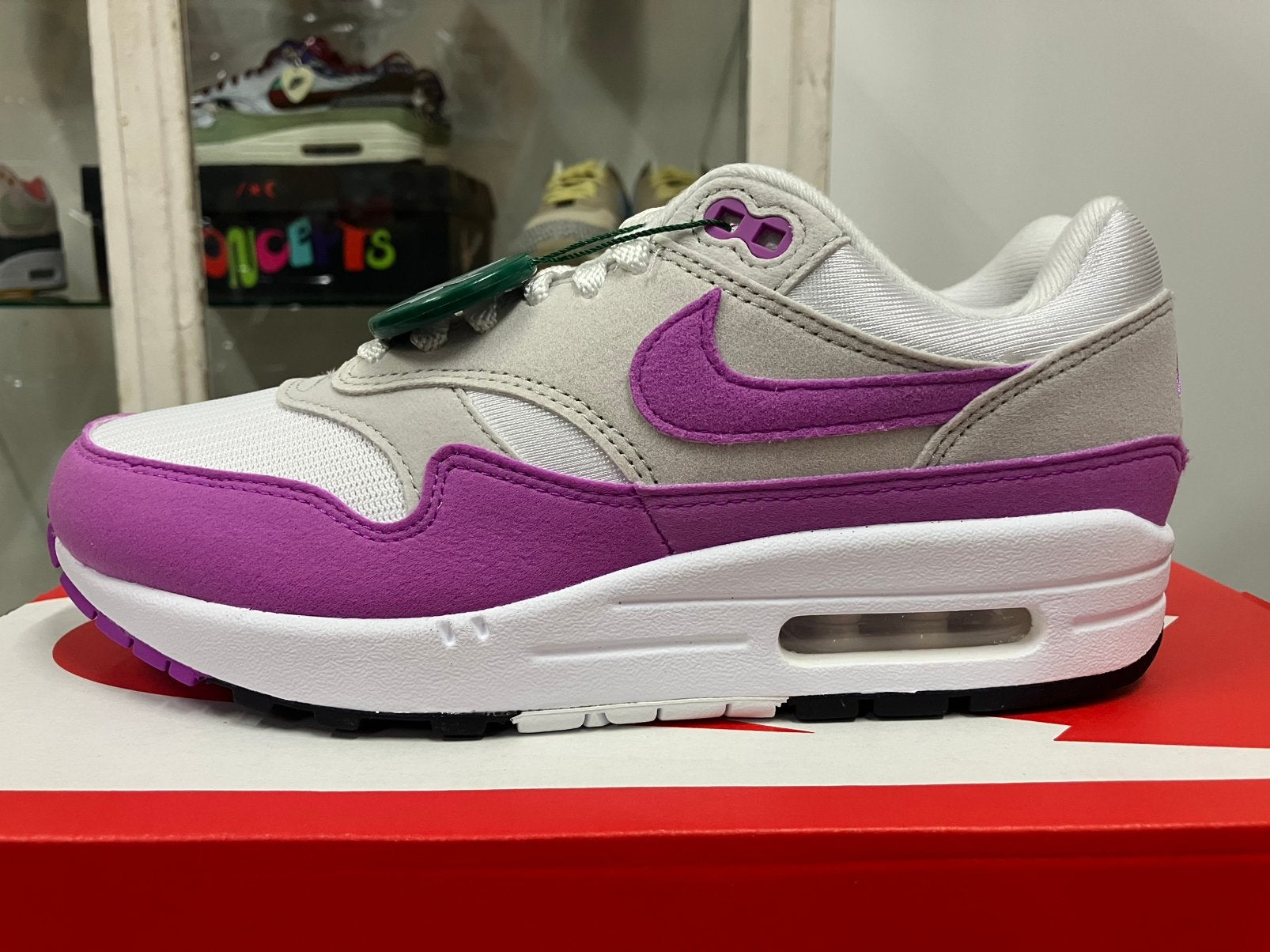 Nike air max 1 fuchsia , DS  38.5 en 40,5 €125,-, Ophalen of Verzenden, Nieuw, Roze, Sneakers of Gympen