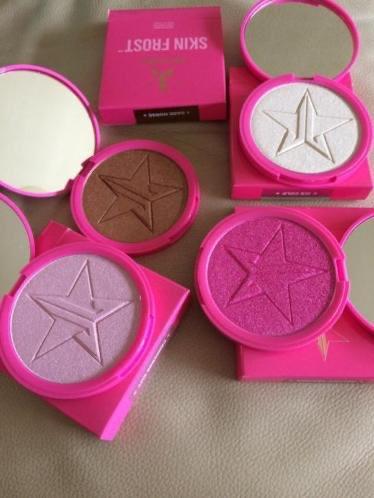 Laatste! Jeffree Star Skin Frost in Dark Horse- Nieuw!, Overige kleuren, Gehele gezicht, Nieuw, Ophalen of Verzenden