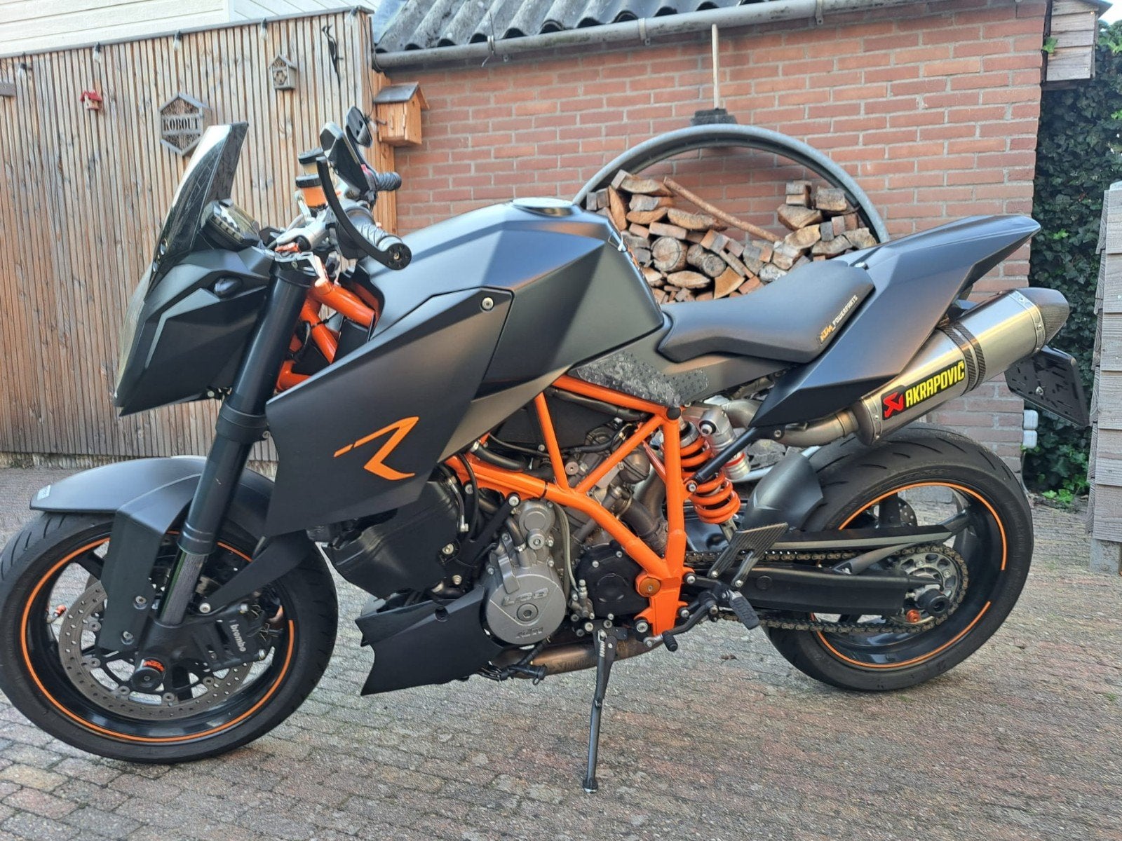 KTM 990 Super Duke R, Superduke, Akrapovic, grote beurt, Motoren, 2 cilinders, Sportuitlaat, Motorrijbewijs A, Particulier