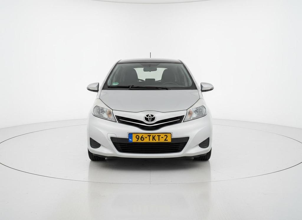 Toyota Yaris 1.3 VVT-i Aspiration PANO - CRUISE - TREKHAAK -, Voorwielaandrijving, Euro 5, Stof, 4 cilinders