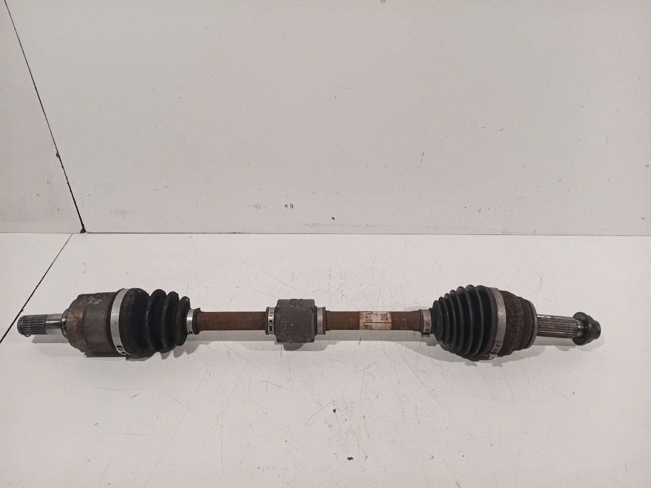 Aandrijfas links voor Hyundai Kona, Onderdelen@venauto.nl, Van der Ven Autorecycling B.V., Gebruikt, Ettenseweg 76, 4706 PB Roosendaal, The Netherlands
