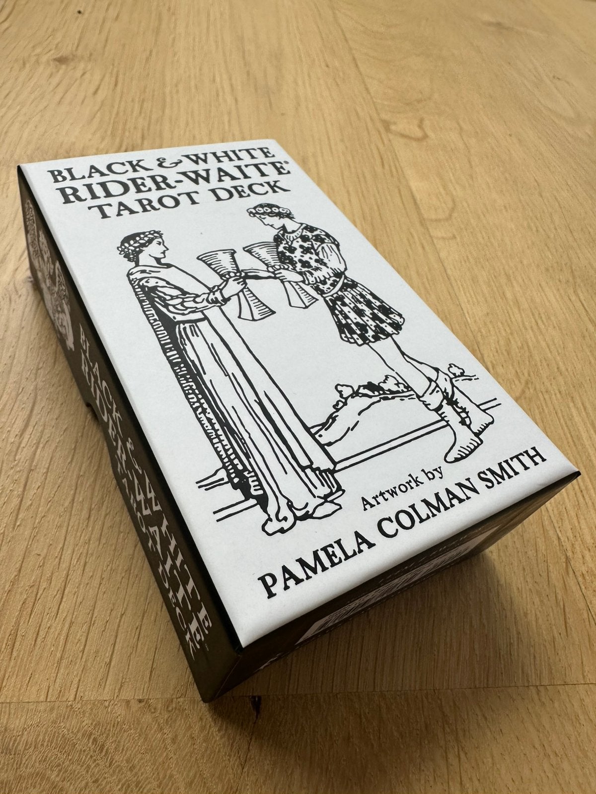 Black & white Rider Waite Tarot nieuw!, Boeken, Esoterie en Spiritualiteit, Ophalen of Verzenden, Zo goed als nieuw, Tarot of Kaarten leggen
