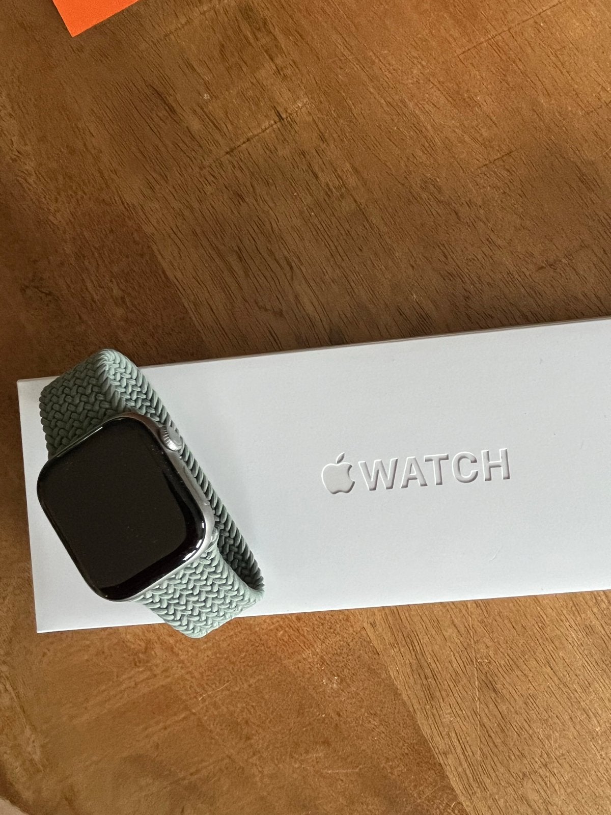 Apple Watch Series 11 GPS 42mm Spacegrijs Aluminium Groengri, Sieraden, Tassen en Uiterlijk, Smartwatches, Ophalen, IOS, Zo goed als nieuw