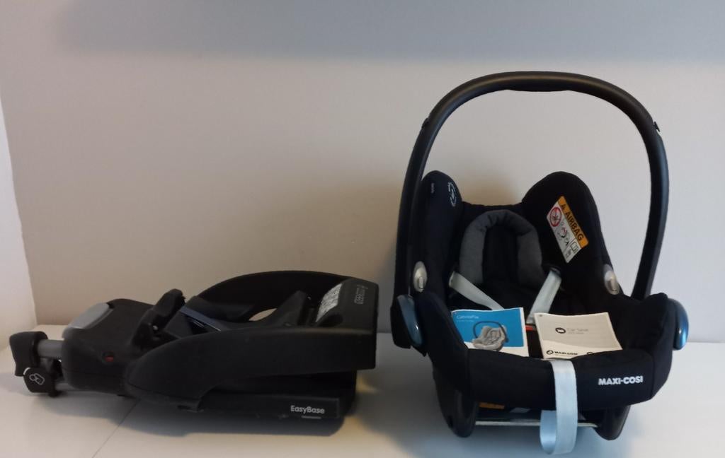 Maxi-Cosi autostoel met EasyBase, Ophalen, Autogordel, Zo goed als nieuw, 0 t/m 13 kg