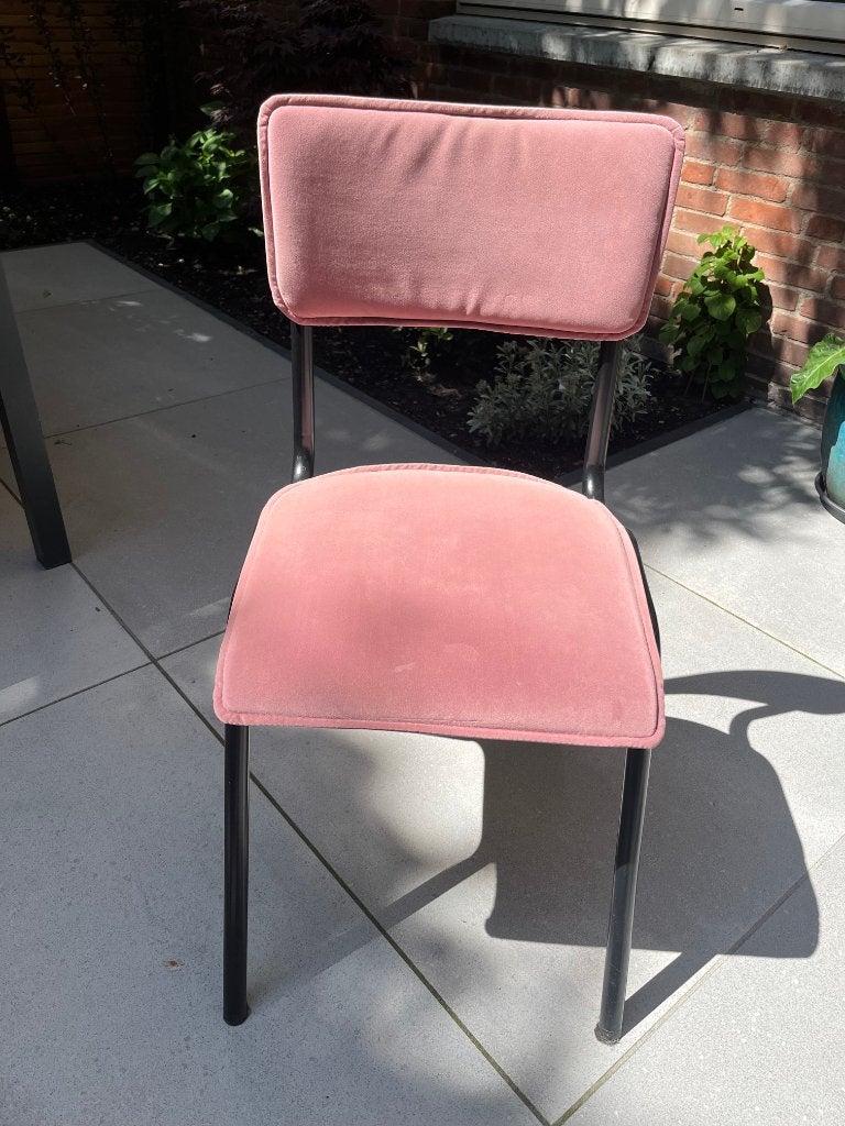 2 schoolstoelen (merk Kick), Ophalen, Gebruikt, Twee, Overige kleuren