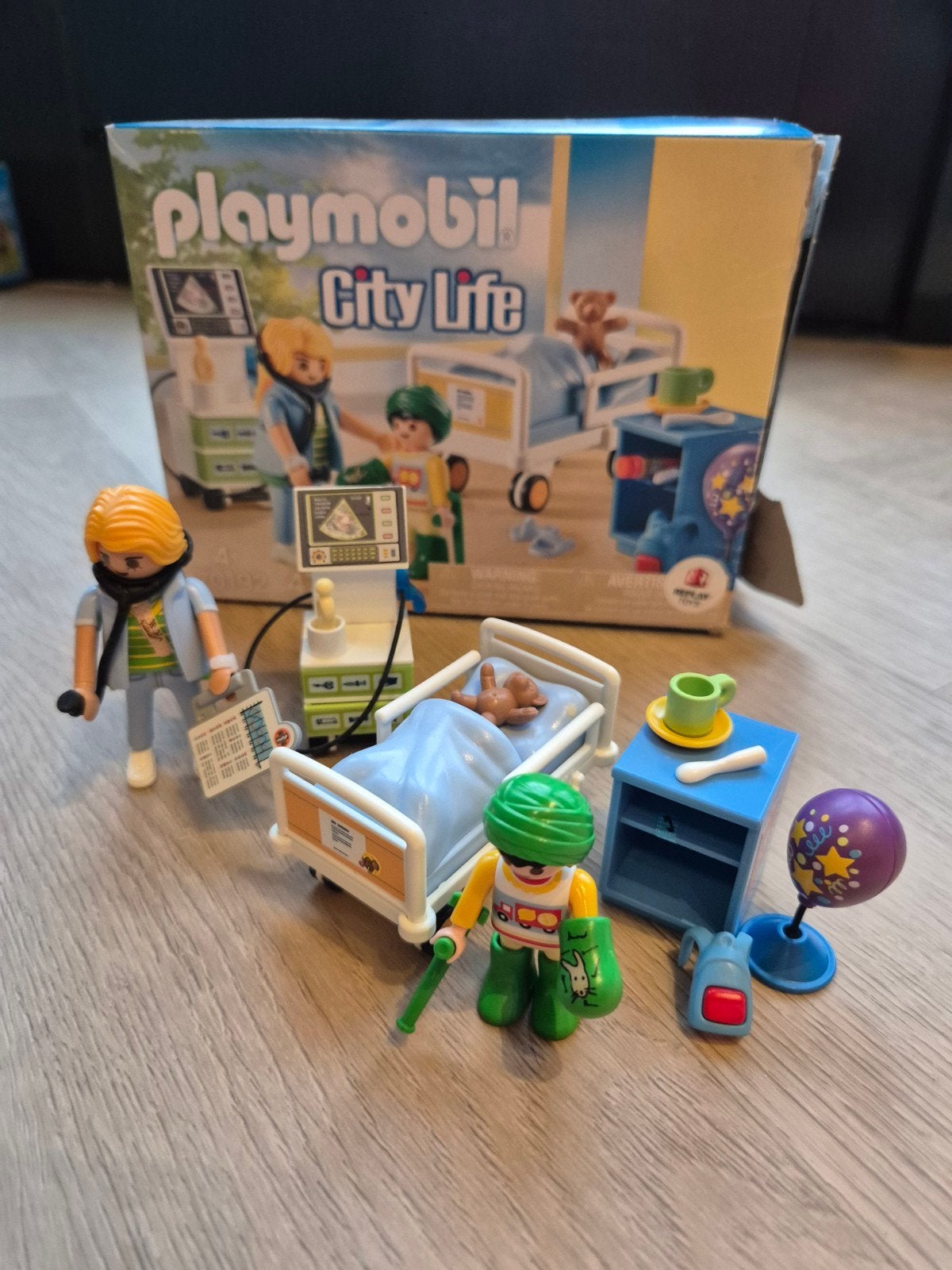 playmobil kinderziekenhuiskamer, Ophalen, Zo goed als nieuw