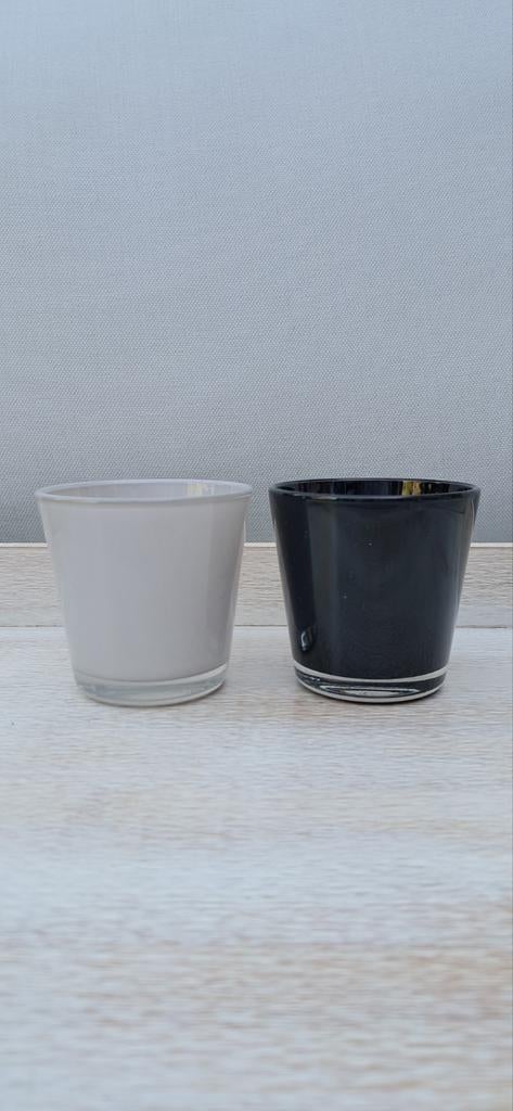 Set van 2 bloempotten: grijs en zwart, Overige materialen, Rond, Binnen, Ophalen of Verzenden