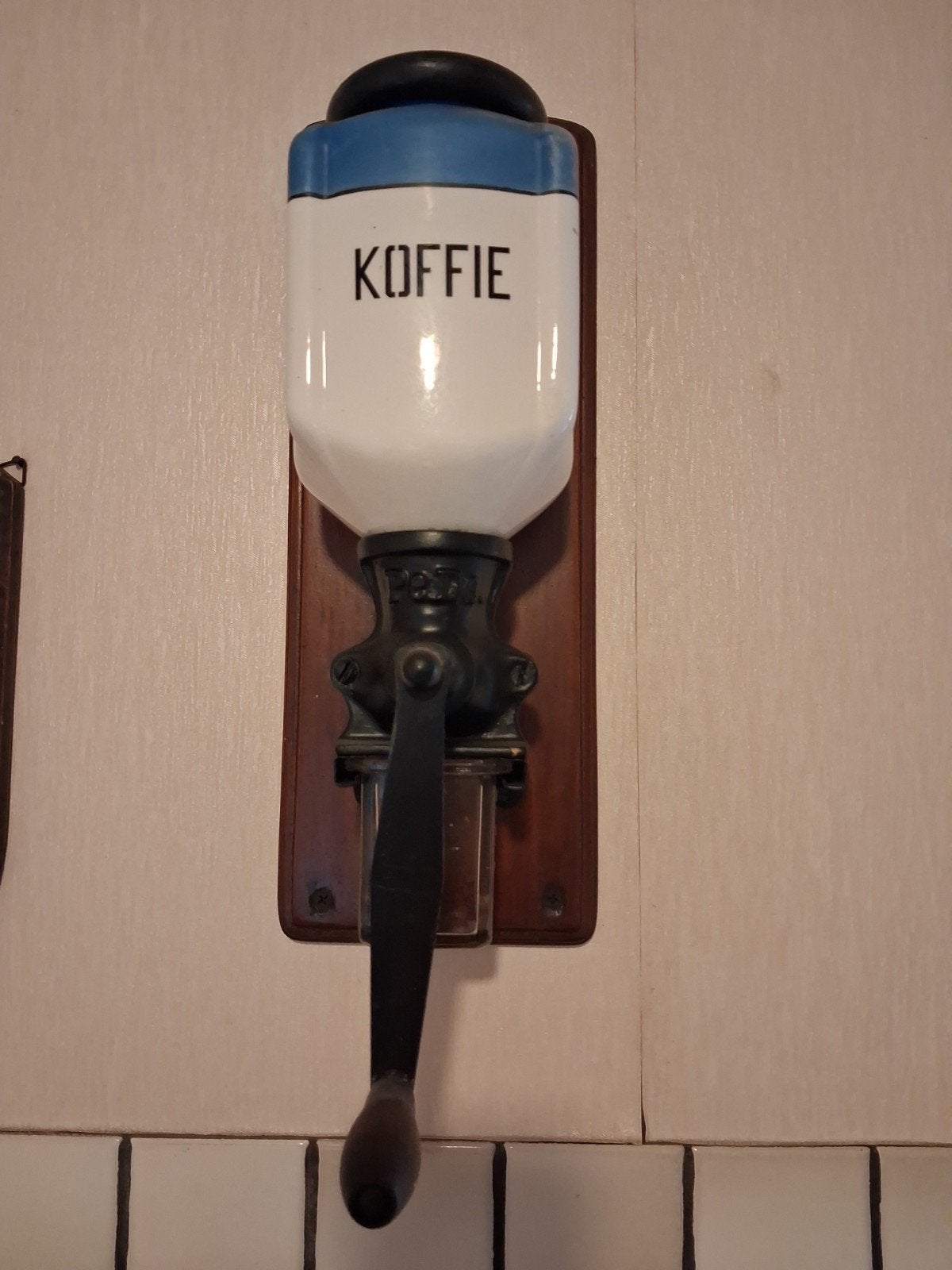 Antieke wandkoffiemolen 'KOFFIE' - PeDe, Ophalen of Verzenden