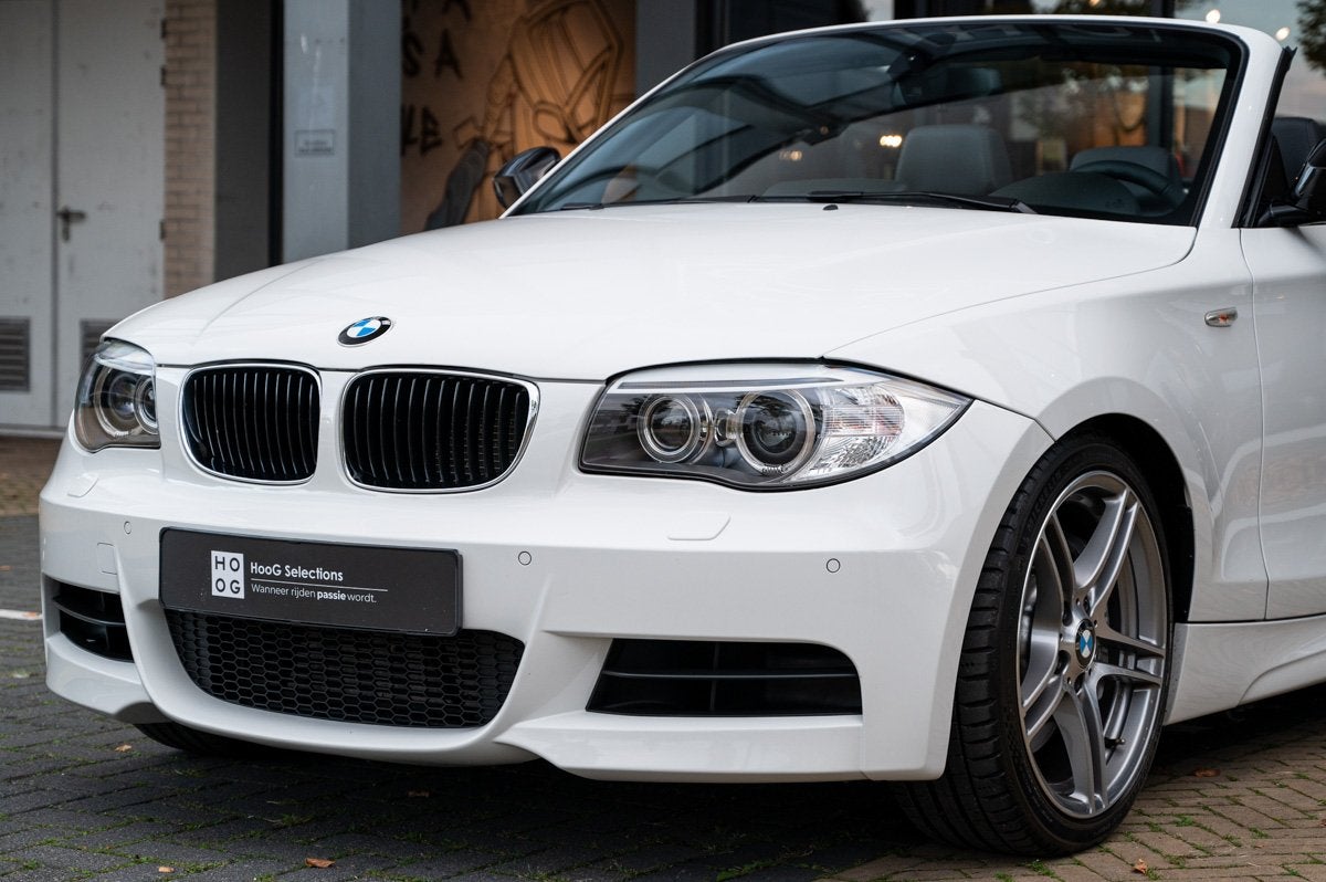 BMW 1-Serie 135I 135i Cabriolet M-Sport (bj 2012, automaat), Gebruikt, Overige kleuren, 4 stoelen, Leder