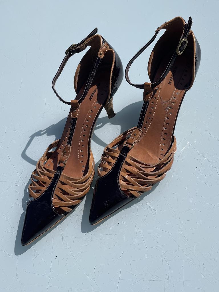 Bronx pump leer met naaldhak maat 38, Kleding | Dames, Schoenen, Bronx, Pumps, Bruin, Ophalen of Verzenden