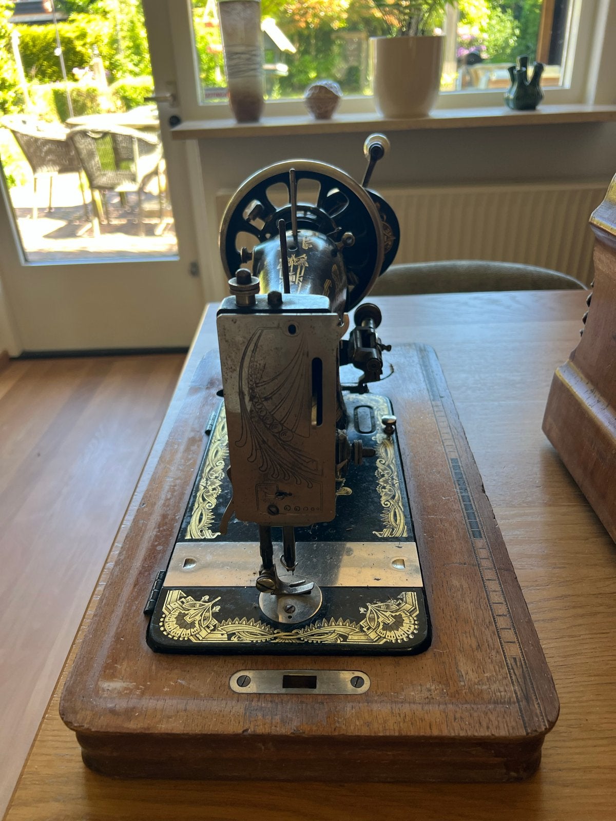 Antieke Frister & Rossmann naaimachine met houten kap, Antiek en Kunst, Antiek | Naaimachines, Ophalen
