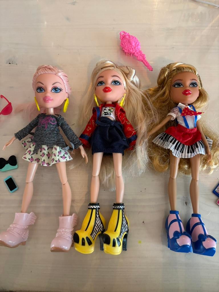 bratz poppen, Verzamelen, Poppen, Ophalen of Verzenden, Zo goed als nieuw, Pop