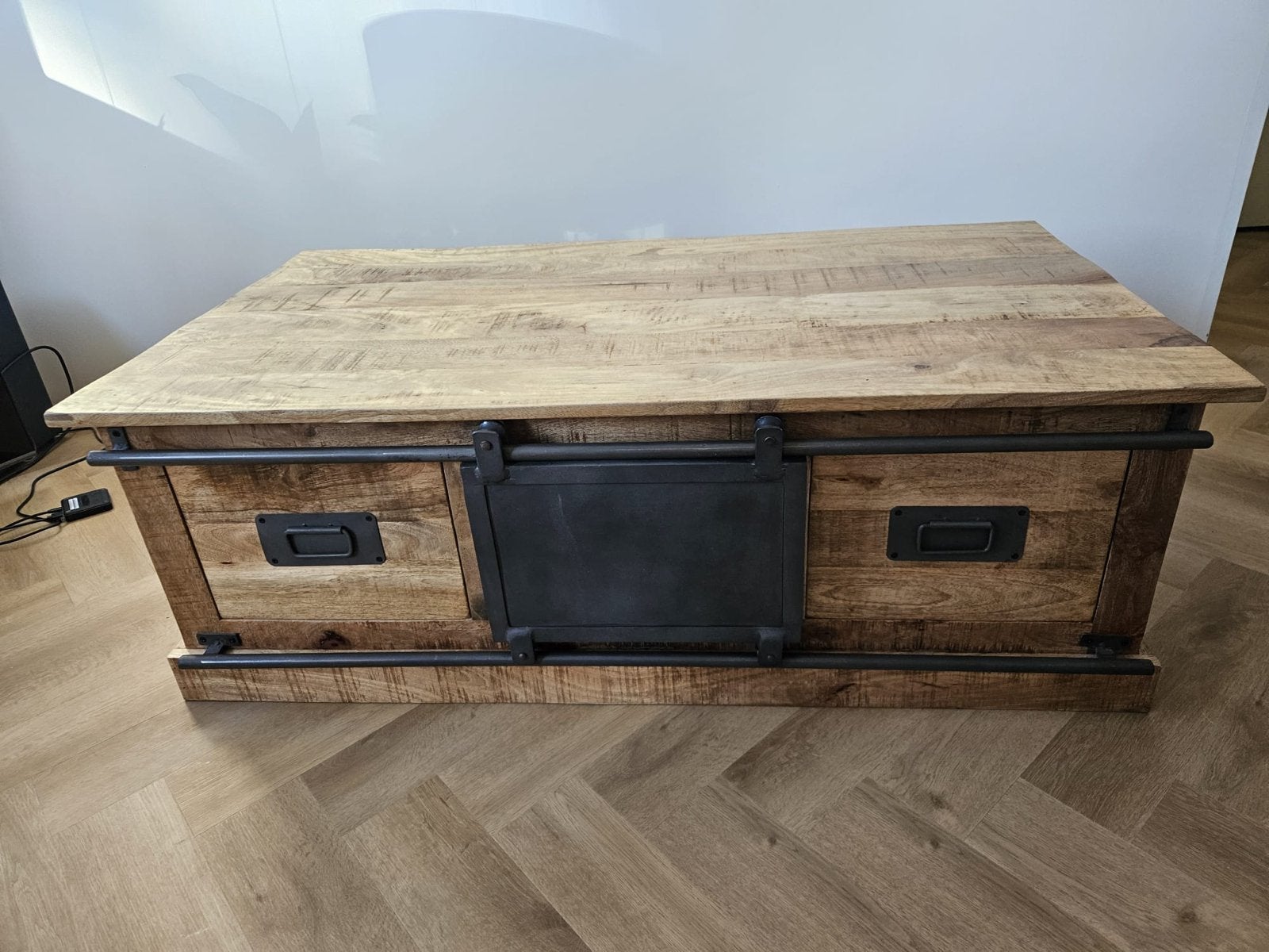 Haco Loft Salontafel 130cm - Mangohout met schuifdeurtjes, Ophalen, Gebruikt, 100 tot 150 cm, 50 tot 100 cm
