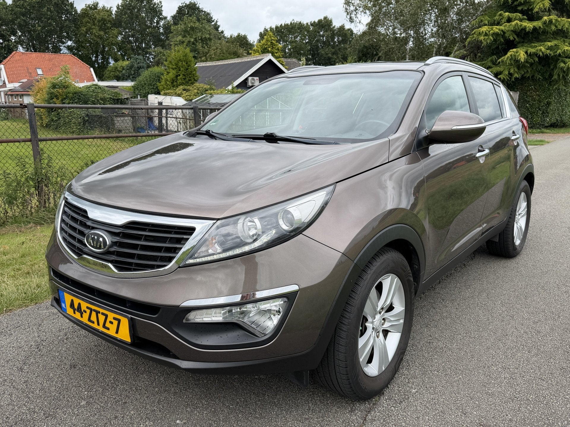 Kia Sportage 1.6 GDI Plus Pack ECC/PDC/Dlr.Onderhouden!, Auto's, Kia, Voorwielaandrijving, Euro 5, 4 cilinders, Bruin