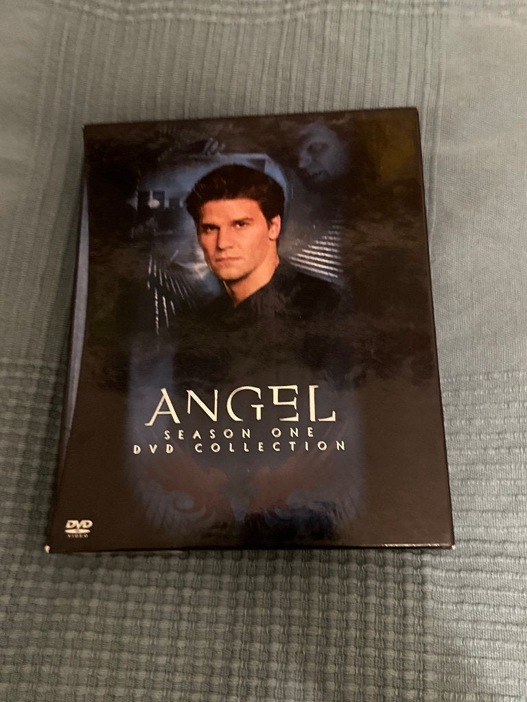 Angel seizoen 1 collectors edition, zo goed als nieuw, Engels, Seizoen 1, Alle leeftijden, Ophalen of Verzenden