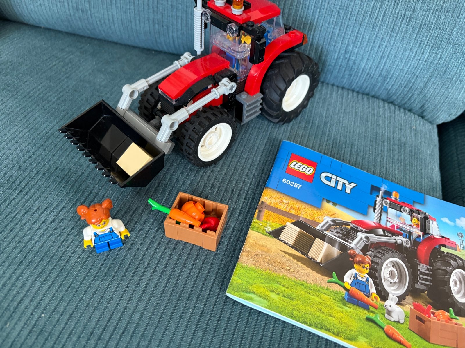 Lego City 60287 Tractor met boekje, Kinderen en Baby's, Speelgoed | Duplo en Lego, Lego, Ophalen of Verzenden, Compleet, Complete set