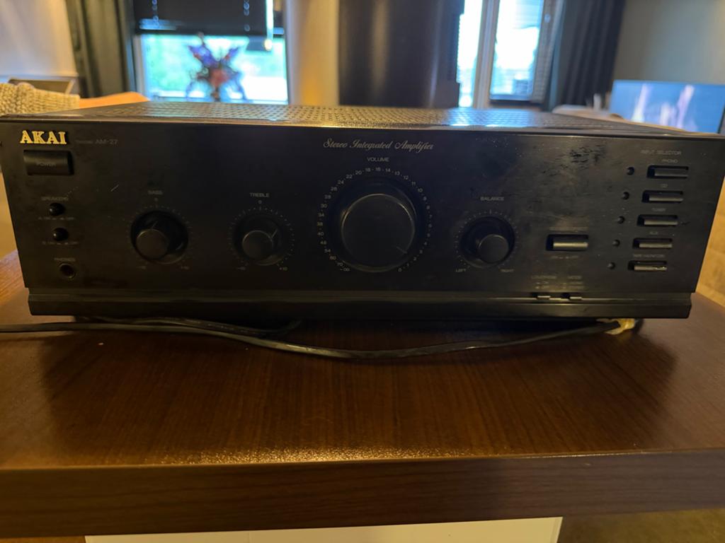 Akai AM-27 Stereo Geïntegreerde Versterker, Gebruikt, 60 tot 120 watt, Stereo, Ophalen