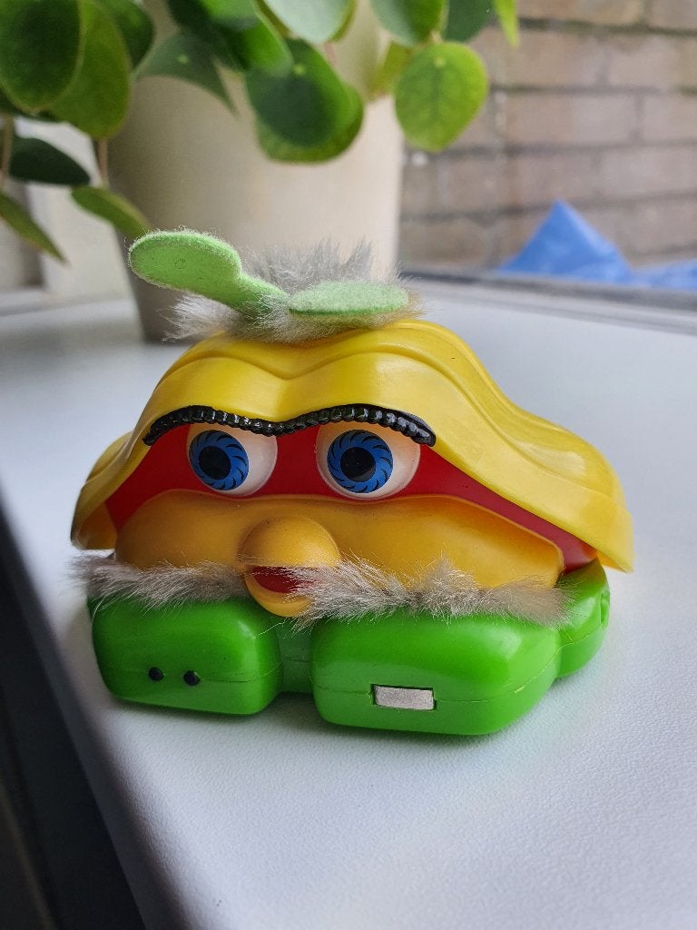 McDonald’s Shelby Furby 2001 – Lemon Geel, Verzamelen, Poppetjes en Figuurtjes, Ophalen of Verzenden, Gebruikt