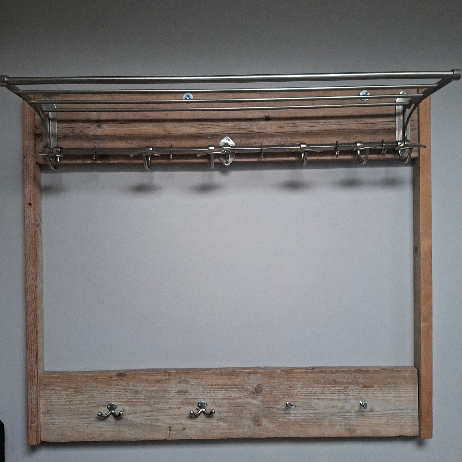 RVS kapstok op steigerhout met extra haakjes, Huis en Inrichting, Woonaccessoires | Kapstokken, Ophalen