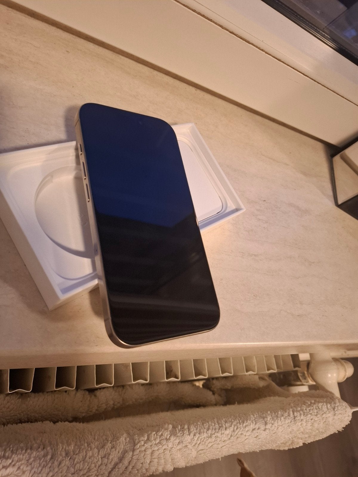 Iphone 16 pro 128GB, Ophalen, Zo goed als nieuw, Zwart, 128 GB