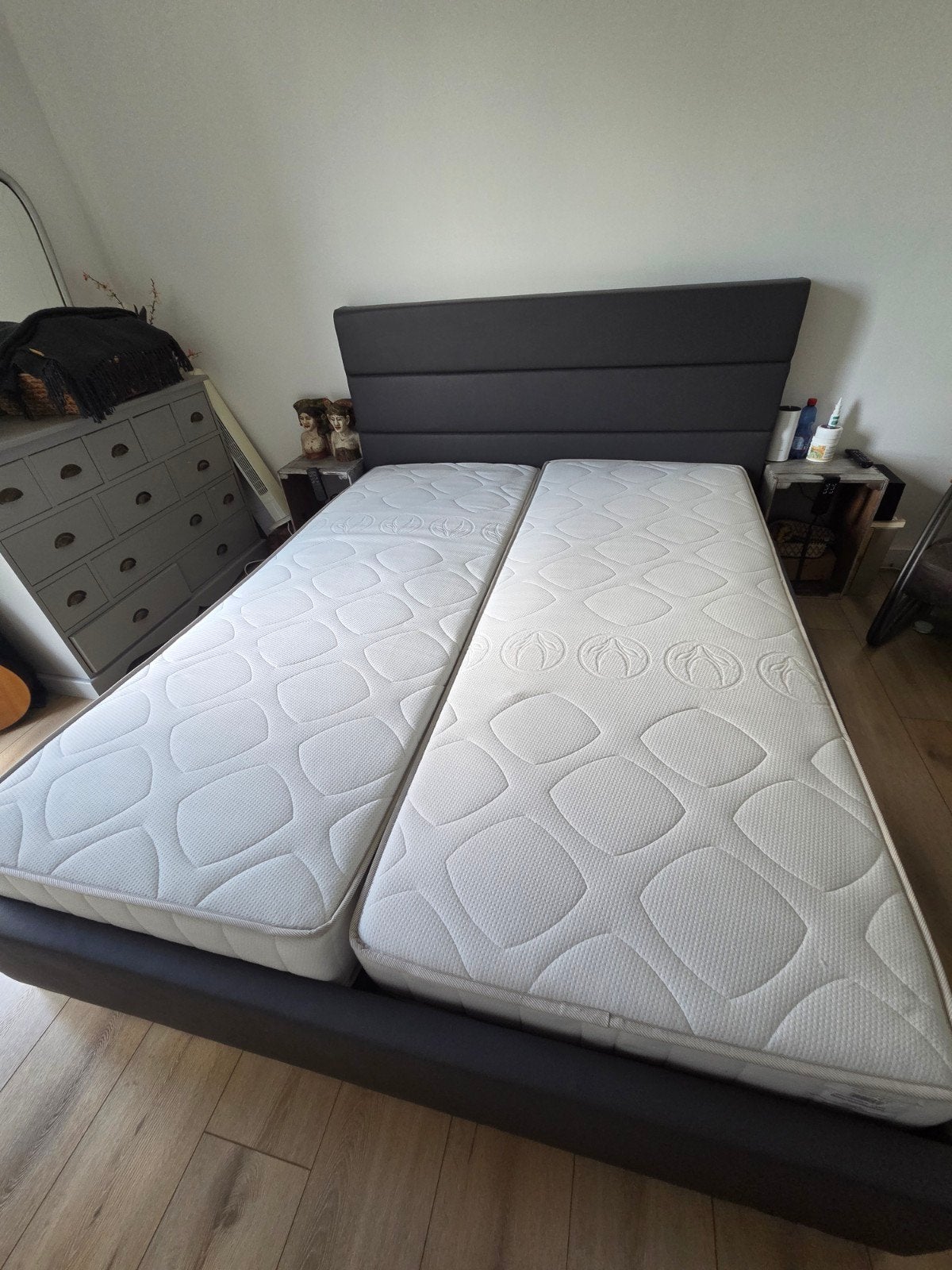 Swiss sense bed met verstelbare matrassen, Ophalen, Verstelbaar, Tweepersoons, Zo goed als nieuw