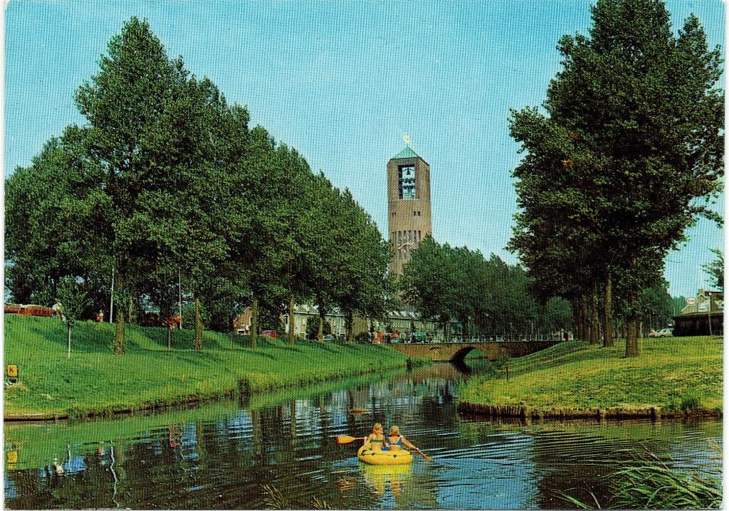 Emmeloord – Doorkijk naar Poldertoren., Ophalen of Verzenden, 1980 tot heden, Gelopen, Flevoland