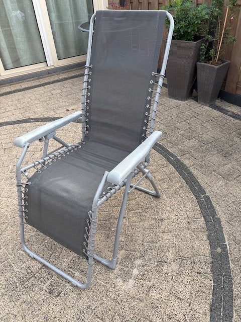 2 comfortabele lig-/zitstoelen, Ophalen, Gebruikt, Metaal, Verstelbaar
