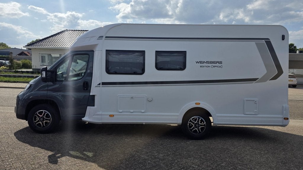Weinsberg CaraSuite Spicy 650 MF 2027 model nieuw binnen, Caravans en Kamperen, Automaat, Fiat, 6 tot 7 meter, Diesel