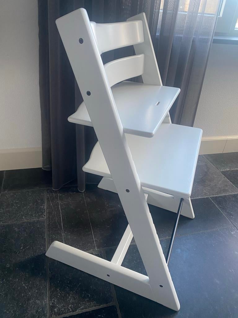 Stokke Tripp Trapp kinderstoel - Wit, Kinderen en Baby's, Kinderstoelen, Ophalen, Gebruikt, Meegroeistoel, Aanschuifbaar