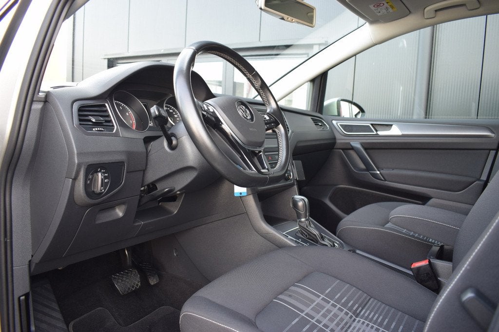 Volkswagen Golf Sportsvan 1.4 TSI Automaat Highline Lounge B, Stof, Gebruikt, 4 cilinders, Met garantie (alle)