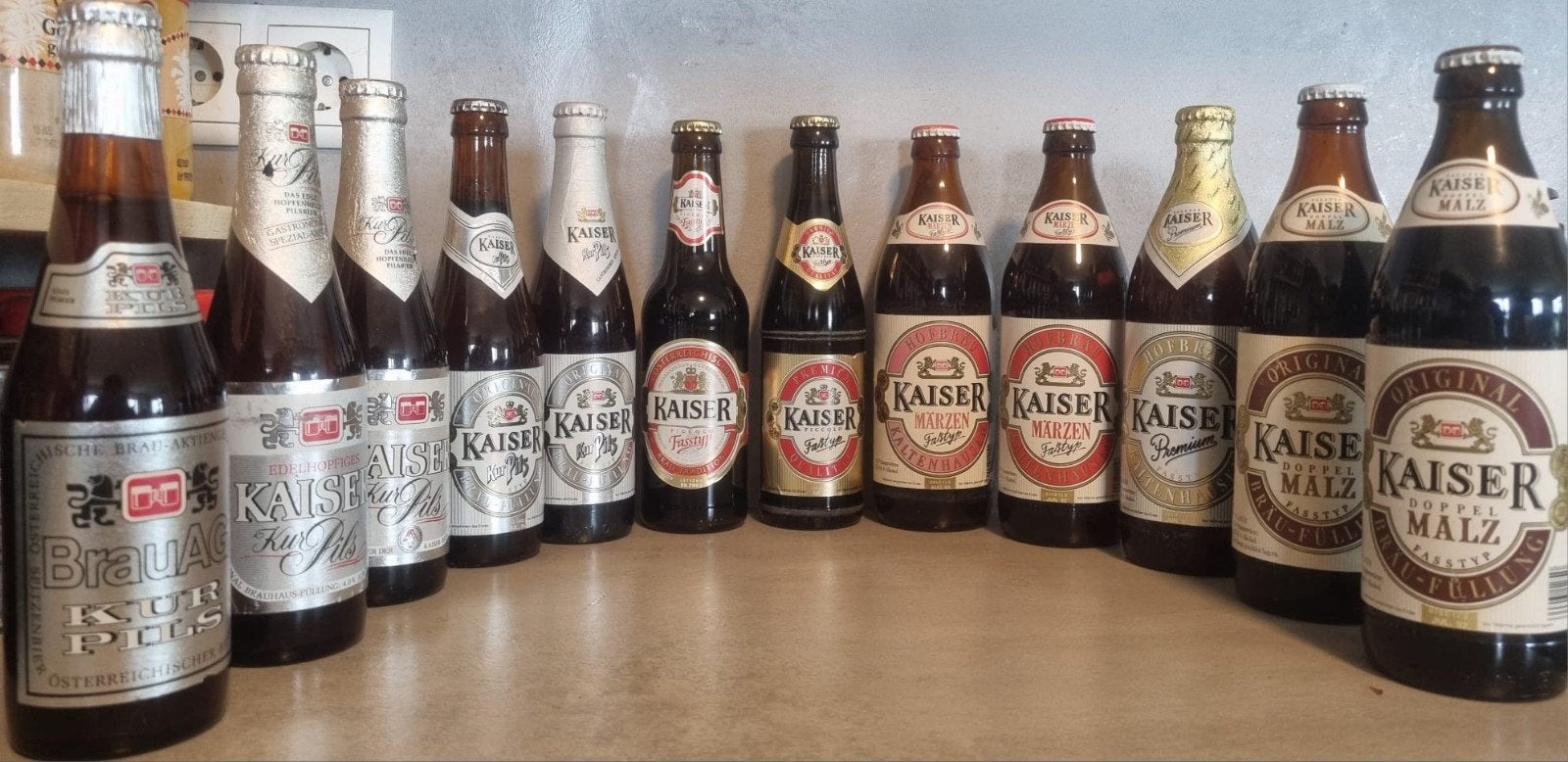 12 delige Kaiser set, BrauAG, Oostenrijk - eind '80's - '03, Ophalen of Verzenden, Zo goed als nieuw, Flesje(s), Overige merken