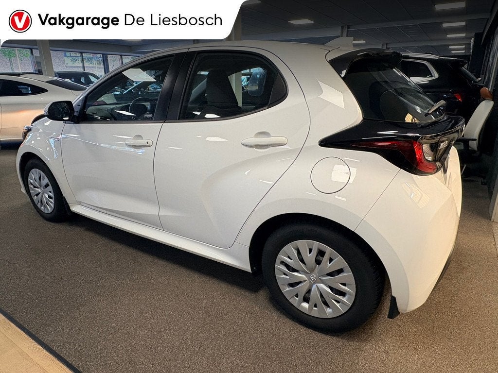 Toyota Yaris 1.5 Hybrid Business Plus automaat/ stuur en sto, 450 kg, Wit, 1490 cc, Bedrijf